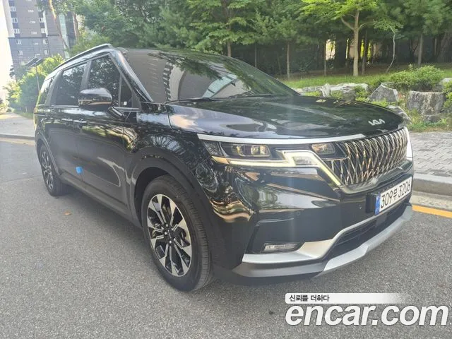 Kia Carnival 2022 thumb 3