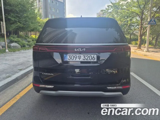 Kia Carnival 2022 thumb 5