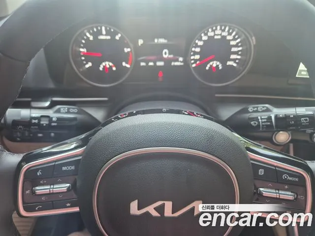 Kia Carnival 2022 thumb 9
