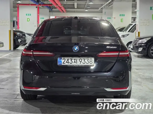 BMW 5 серии 2025 thumb 3