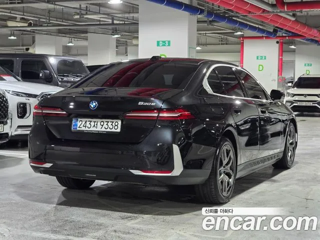 BMW 5 серии 2025 thumb 4