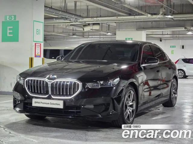 BMW 5 серии 2025 thumb 11