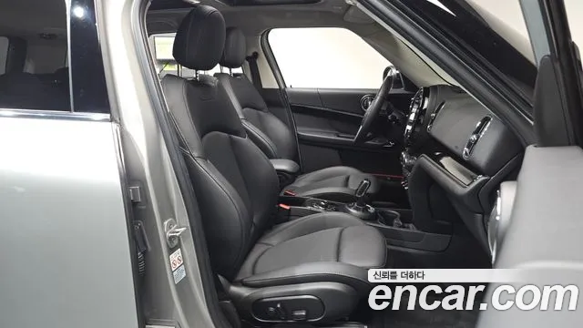 Mini Countryman 2023 thumb 10