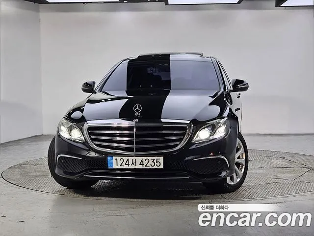 Mercedes-Benz E-Класс 2019 thumb 2