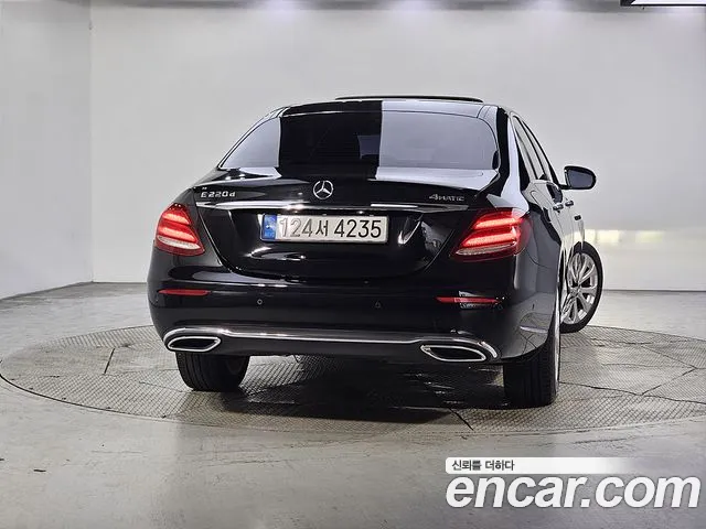 Mercedes-Benz E-Класс 2019 thumb 3