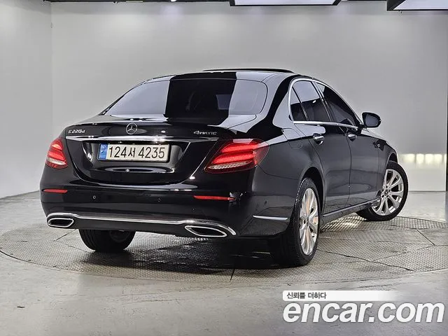 Mercedes-Benz E-Класс 2019 thumb 4