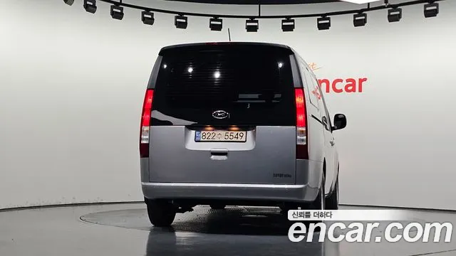 Hyundai Staria 2022 thumb 4
