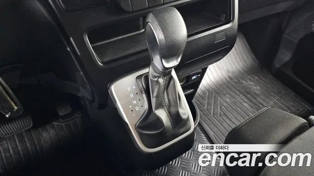 Hyundai Staria 2022 thumb 9