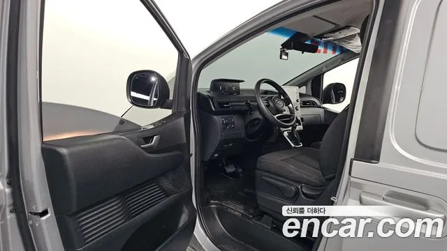 Hyundai Staria 2022 thumb 10