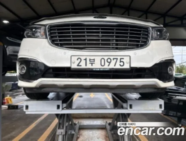Kia Carnival 2015 thumb 7