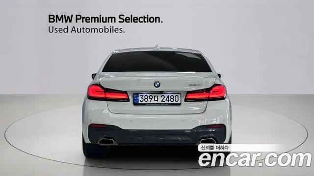 BMW 5-Series 2023 thumb 4