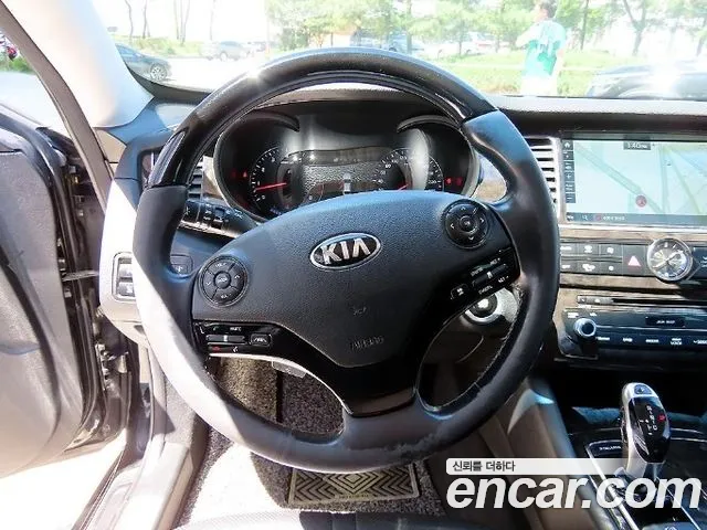 Kia K9 2015 thumb 8