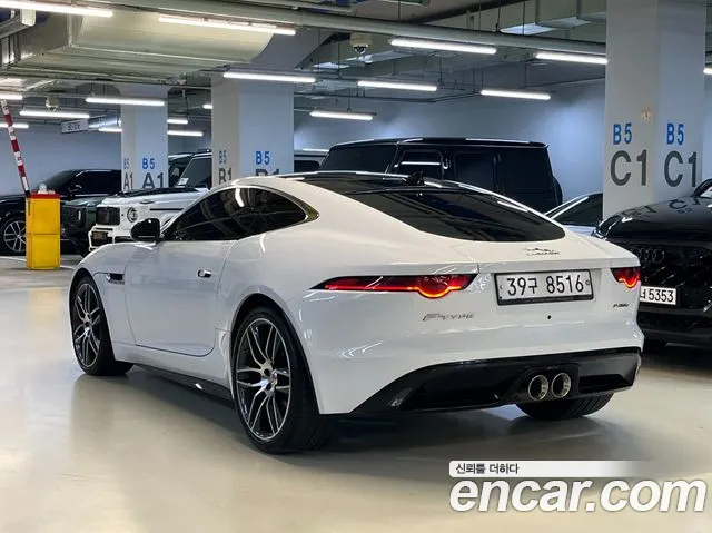 Jaguar F-Type 2018 thumb 5