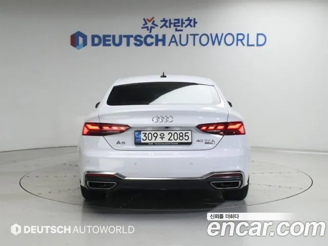 Audi A5 2021 thumb 4