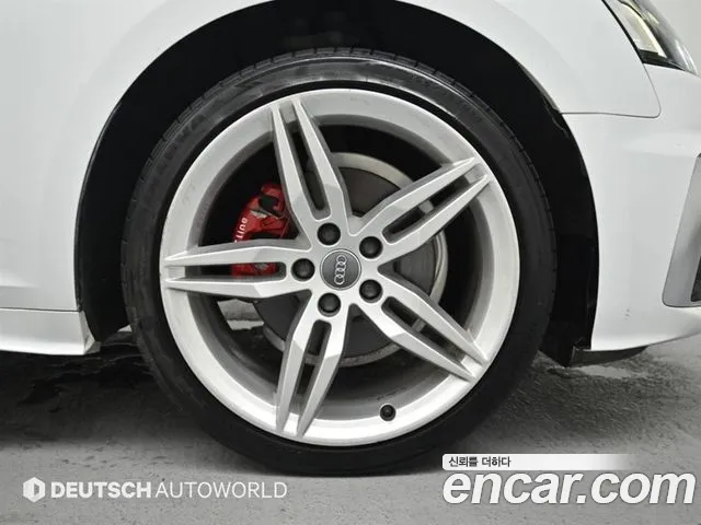 Audi A5 2021 thumb 5