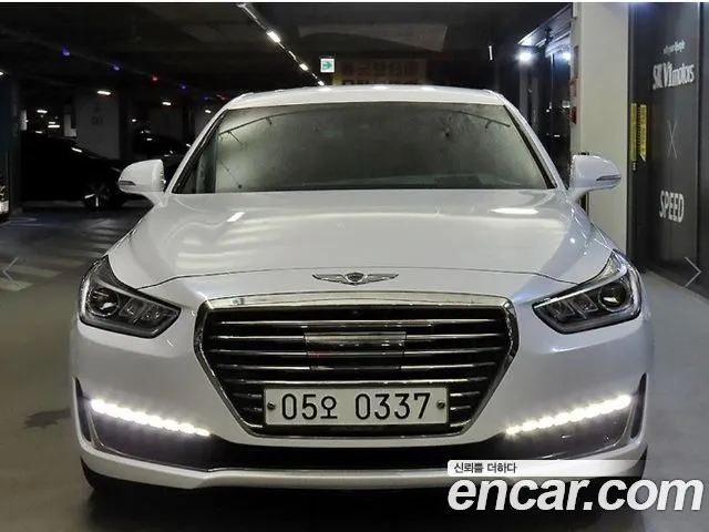 Genesis G90 2016 thumb 2