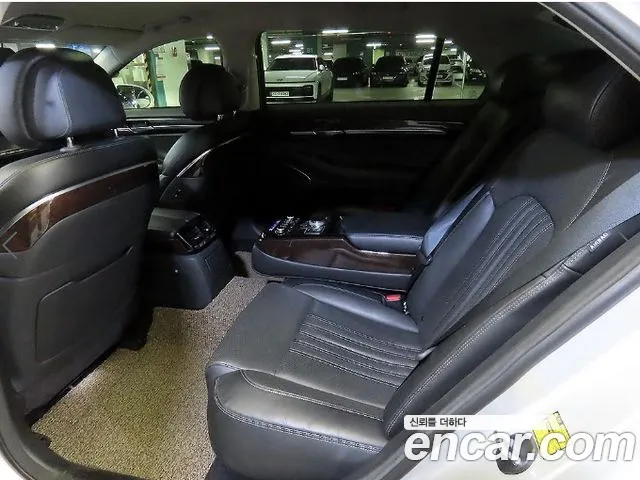 Genesis G90 2016 thumb 7