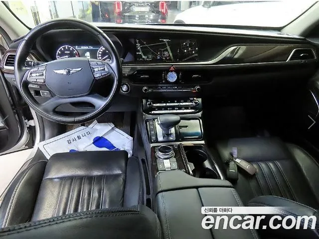 Genesis G90 2016 thumb 10