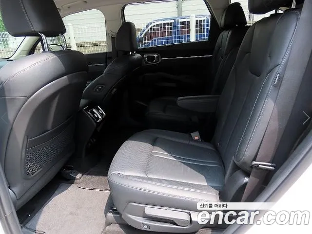 Kia Sorento 2023 thumb 6
