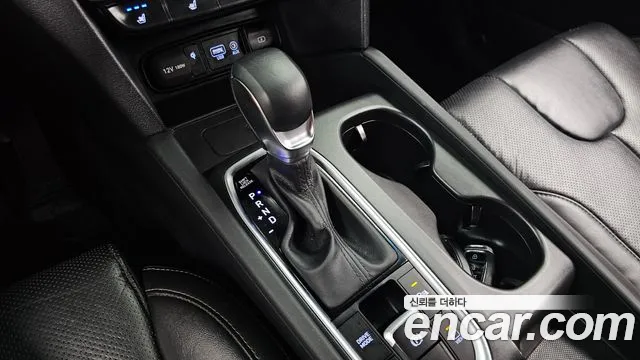 Hyundai Santa Fe 2019 thumb 9