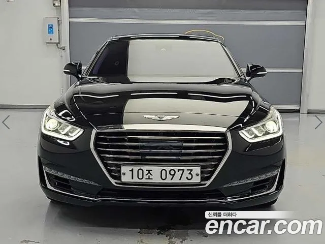 Genesis G90 2016 thumb 2