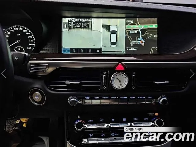 Genesis G90 2016 thumb 9