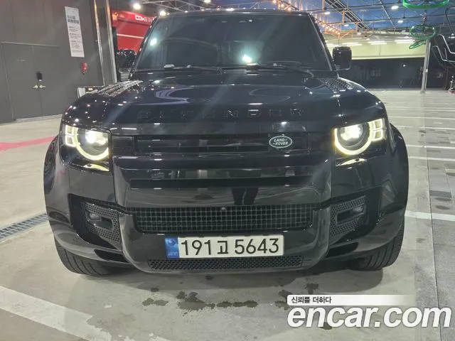 Land Rover Defender 2022 thumb 3