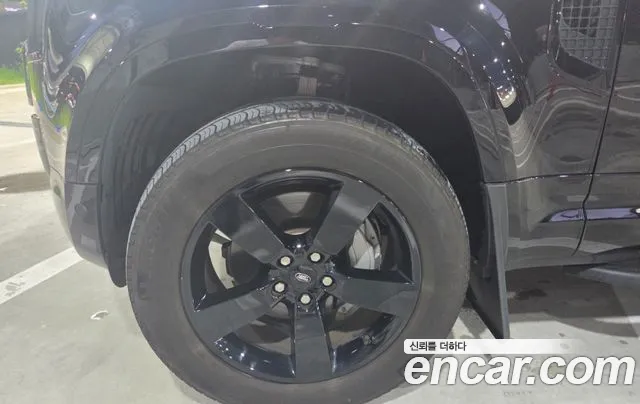 Land Rover Defender 2022 thumb 5