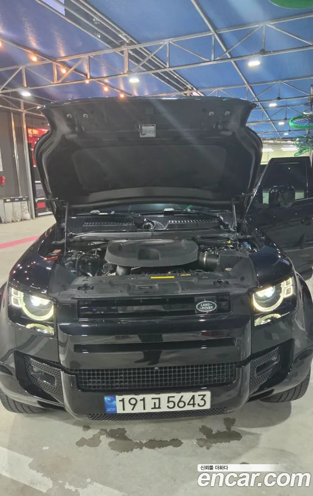 Land Rover Defender 2022 thumb 6