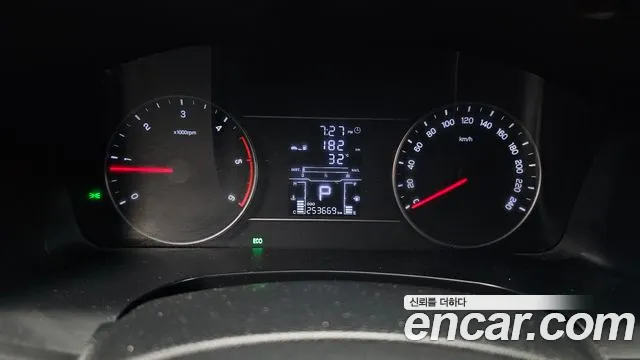 KG_Mobility_Ssangyong Rexton 2019 thumb 8
