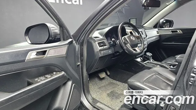 KG_Mobility_Ssangyong Rexton 2019 thumb 10