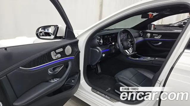 Mercedes-Benz E-Класс 2023 thumb 10