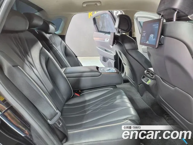 Genesis G80 2022 thumb 10