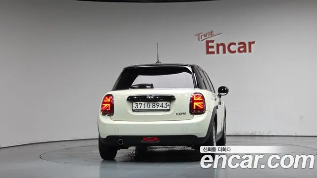 Mini Hatch 2020 thumb 3