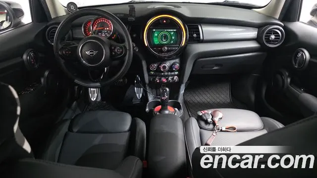 Mini Hatch 2020 thumb 6
