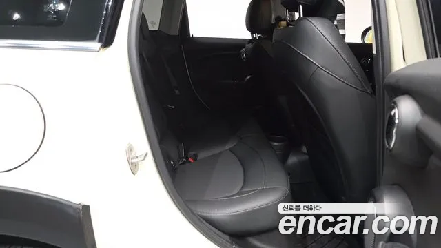 Mini Hatch 2020 thumb 10