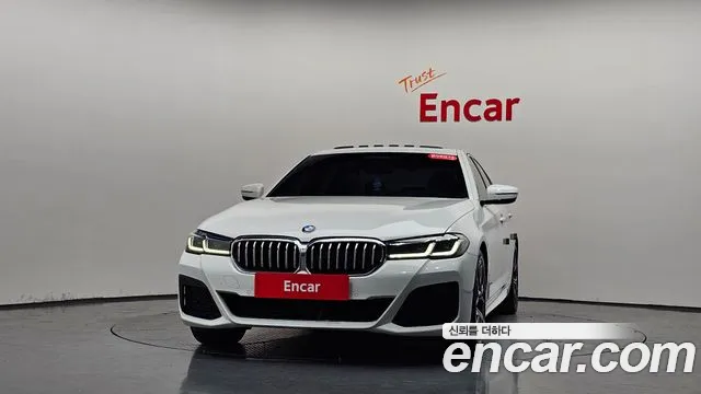BMW 5 серии 2023 thumb 2