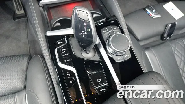 BMW 5 серии 2023 thumb 8