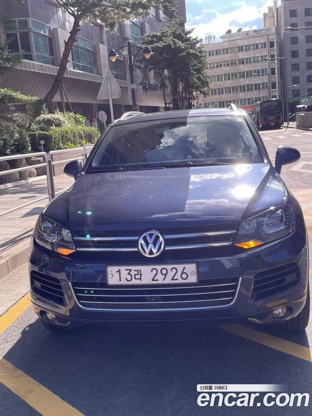 Volkswagen Touareg 2012 thumb 3