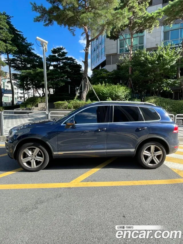 Volkswagen Touareg 2012 thumb 5