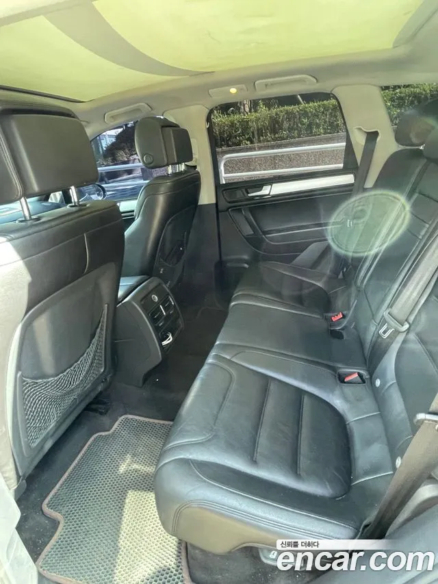 Volkswagen Touareg 2012 thumb 7