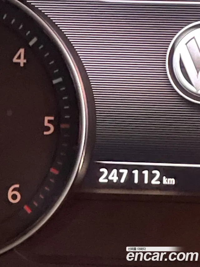 Volkswagen Touareg 2012 thumb 8