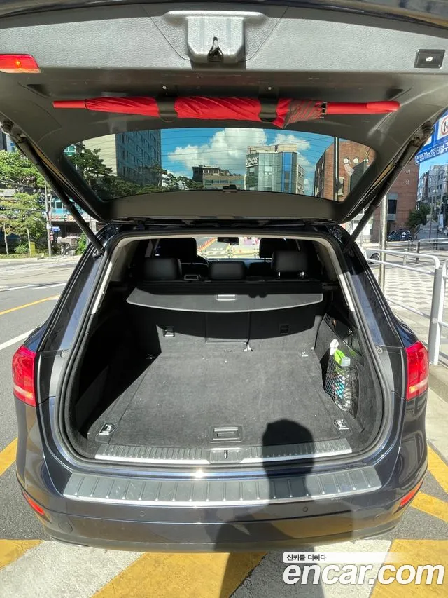 Volkswagen Touareg 2012 thumb 9