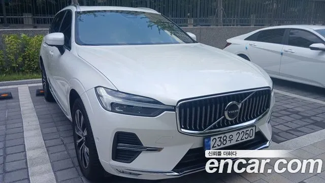 Volvo XC60 2023 thumb 11