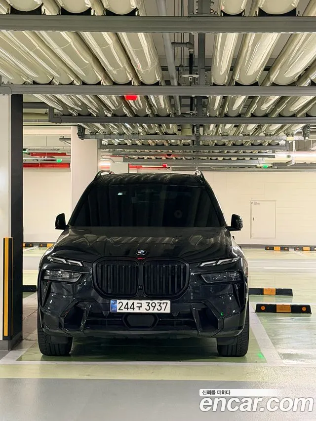 BMW X7 2025 1