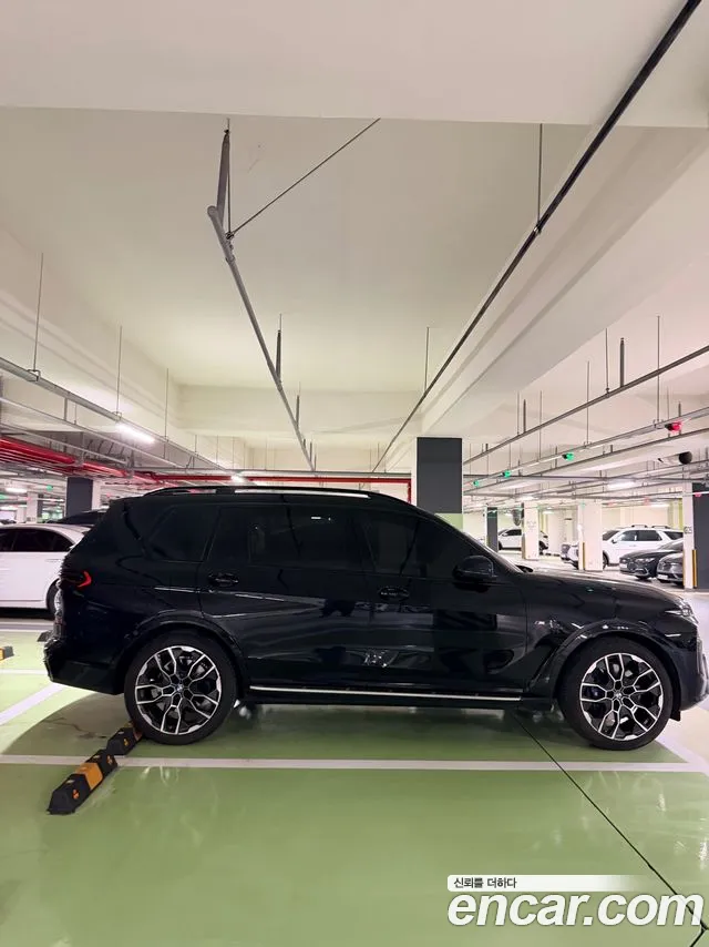 BMW X7 2025 thumb 12