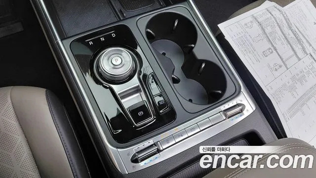 Kia Carnival 2024 thumb 9