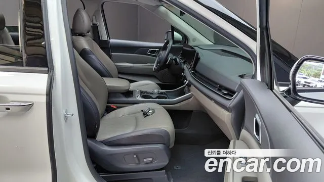 Kia Carnival 2024 thumb 11
