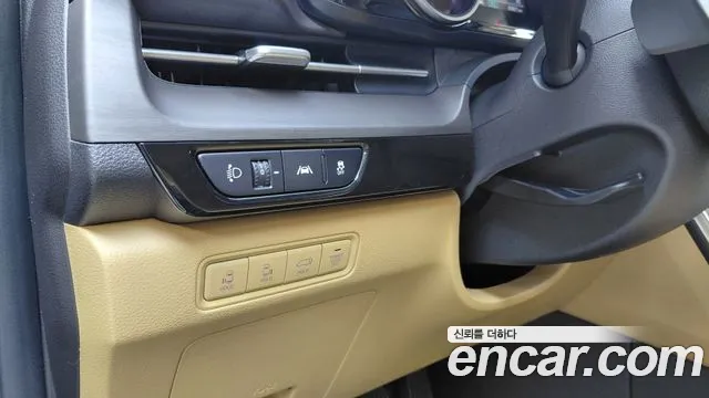 Kia Carnival 2021 thumb 12
