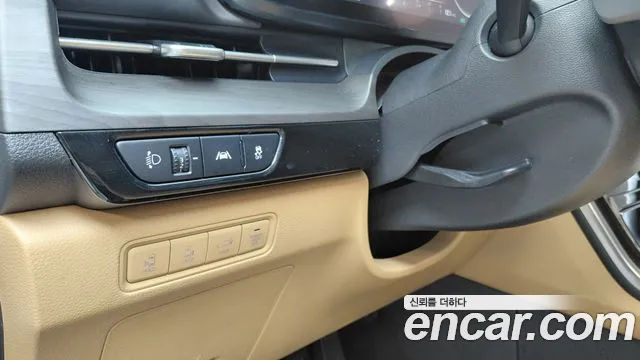 Kia Carnival 2021 thumb 12